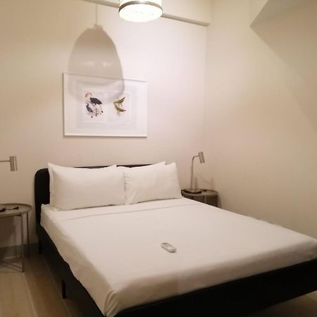 Uptown Parksuites Apartments Tower 2 Bgc By Ph Staycation 마닐라 외부 사진