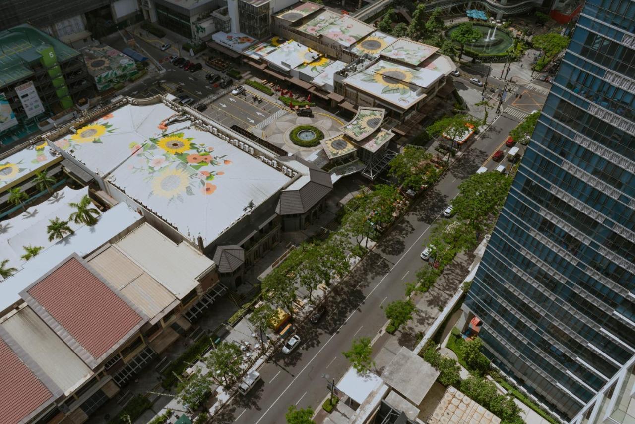 Uptown Parksuites Apartments Tower 2 Bgc By Ph Staycation 마닐라 외부 사진