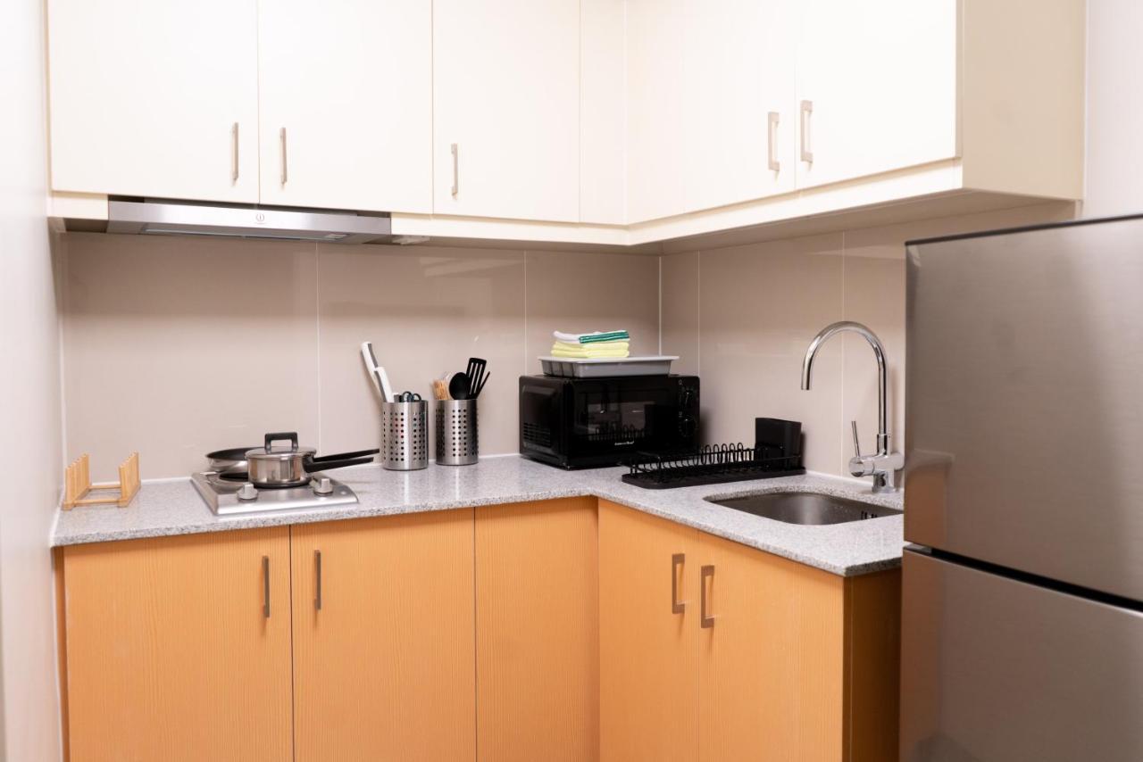 Uptown Parksuites Apartments Tower 2 Bgc By Ph Staycation 마닐라 외부 사진