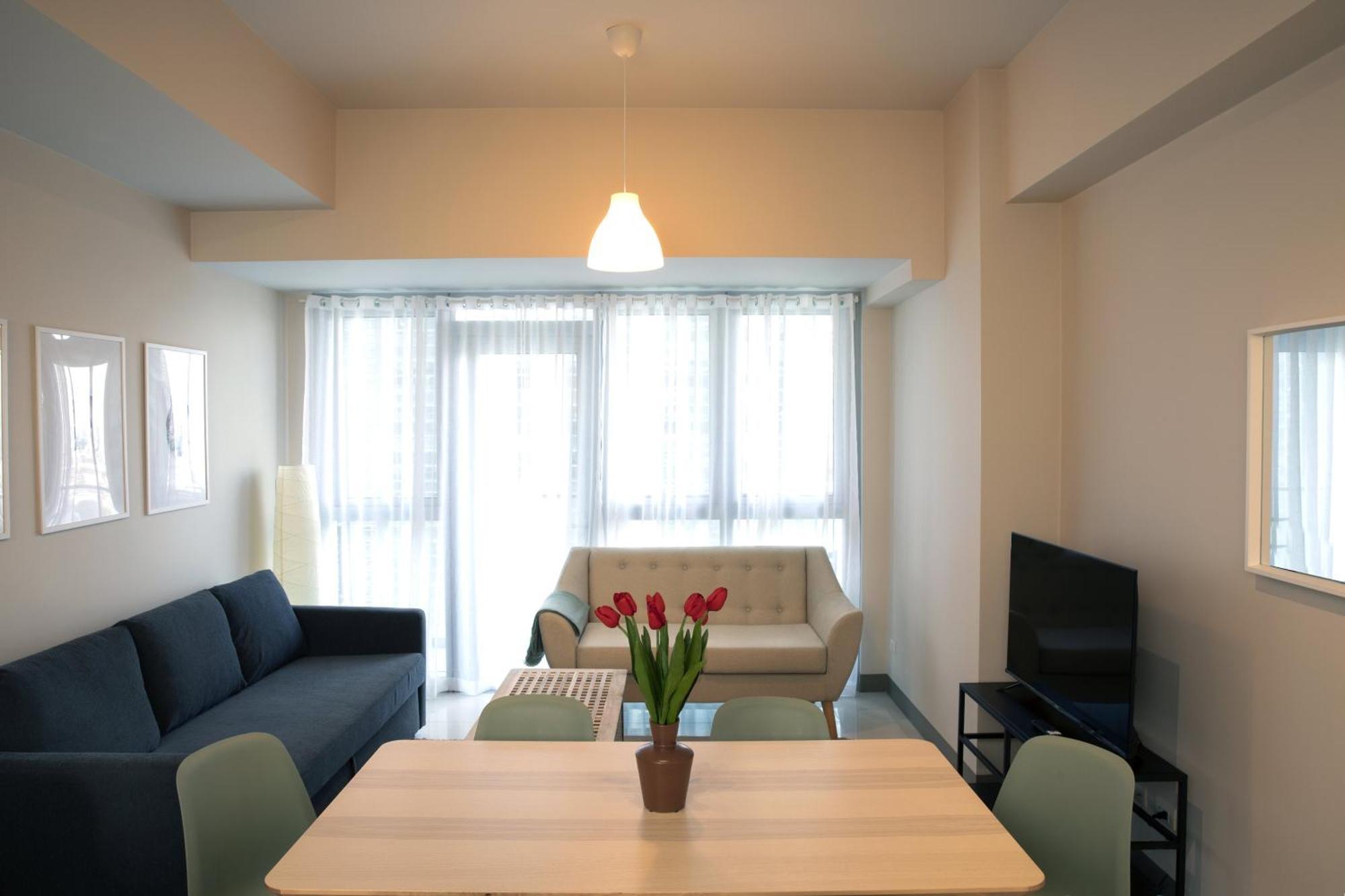 Uptown Parksuites Apartments Tower 2 Bgc By Ph Staycation 마닐라 외부 사진
