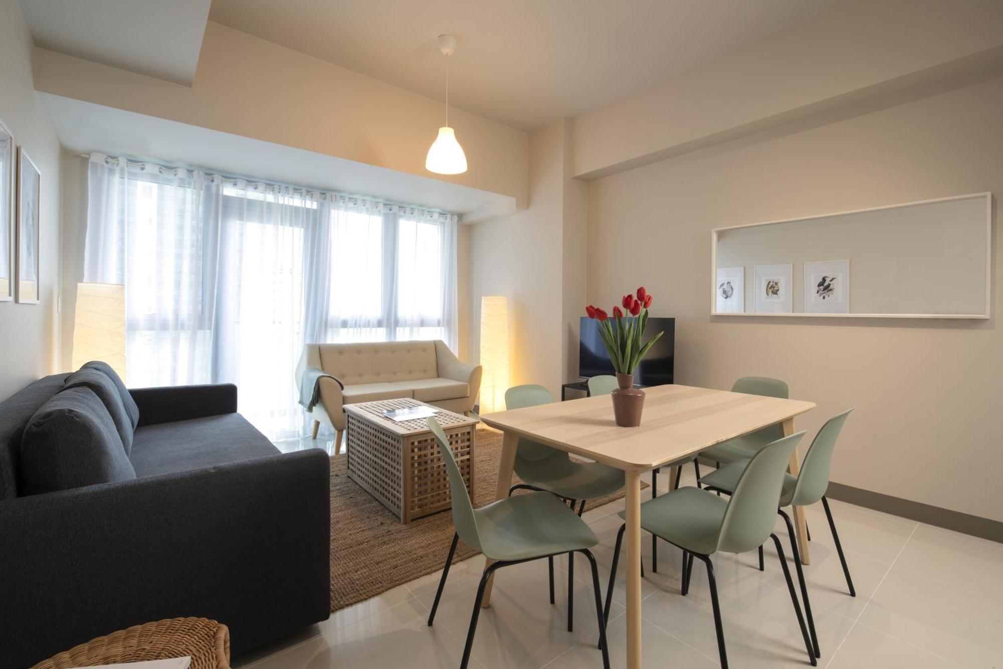 Uptown Parksuites Apartments Tower 2 Bgc By Ph Staycation 마닐라 외부 사진
