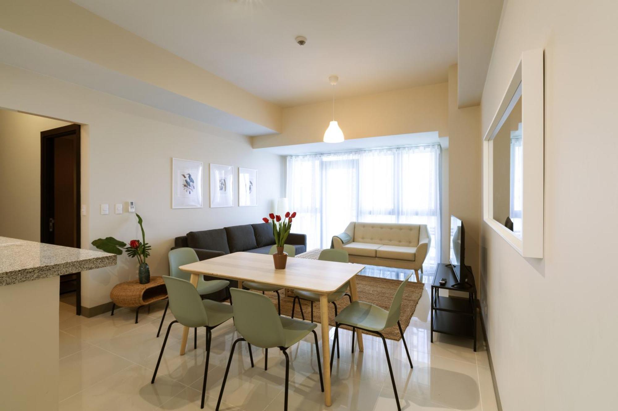 Uptown Parksuites Apartments Tower 2 Bgc By Ph Staycation 마닐라 외부 사진