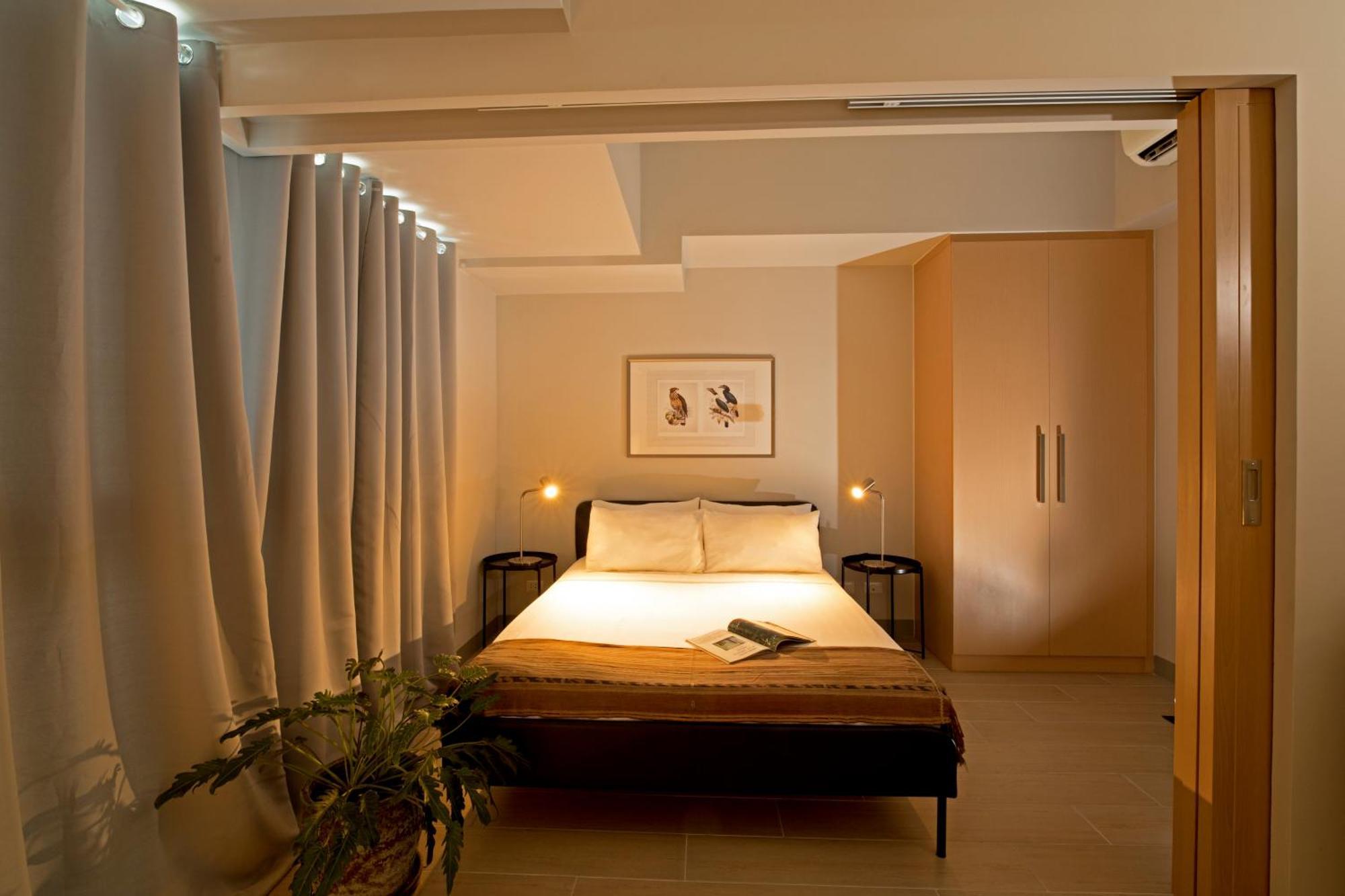 Uptown Parksuites Apartments Tower 2 Bgc By Ph Staycation 마닐라 외부 사진