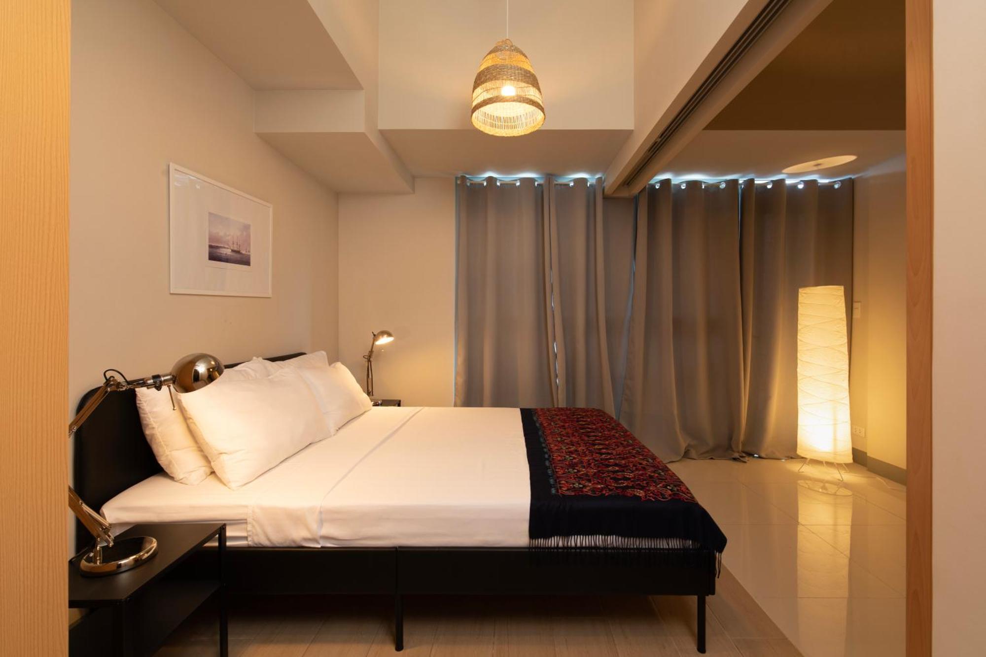 Uptown Parksuites Apartments Tower 2 Bgc By Ph Staycation 마닐라 외부 사진
