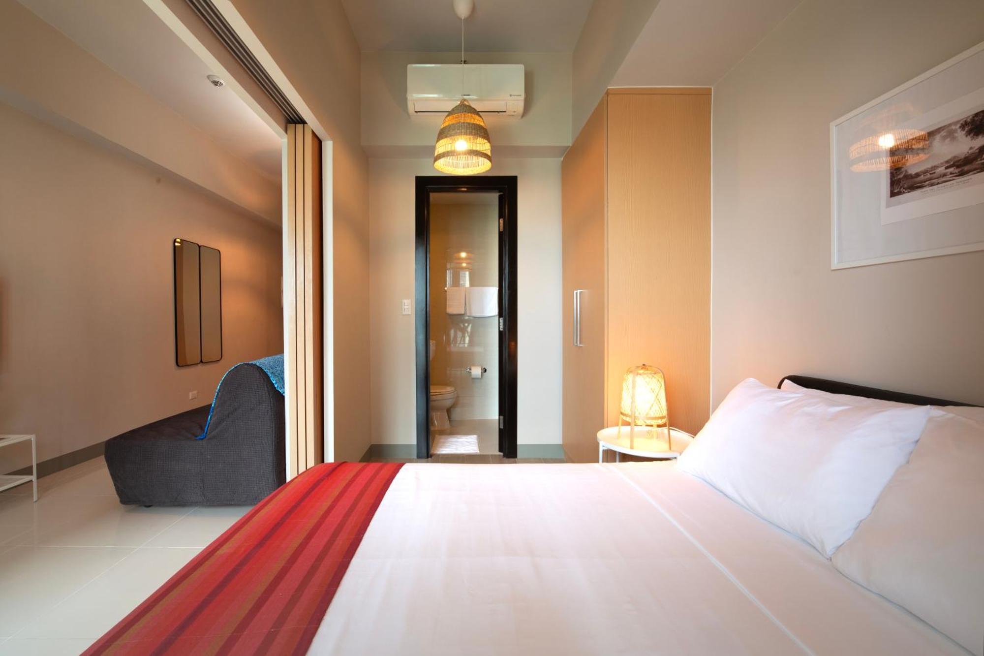 Uptown Parksuites Apartments Tower 2 Bgc By Ph Staycation 마닐라 외부 사진