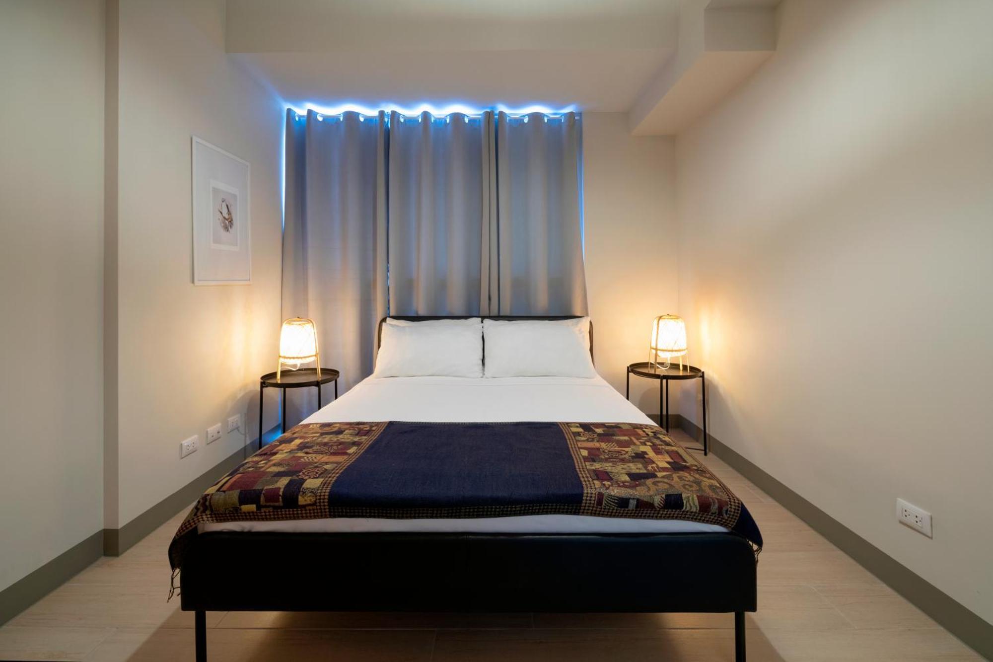 Uptown Parksuites Apartments Tower 2 Bgc By Ph Staycation 마닐라 외부 사진