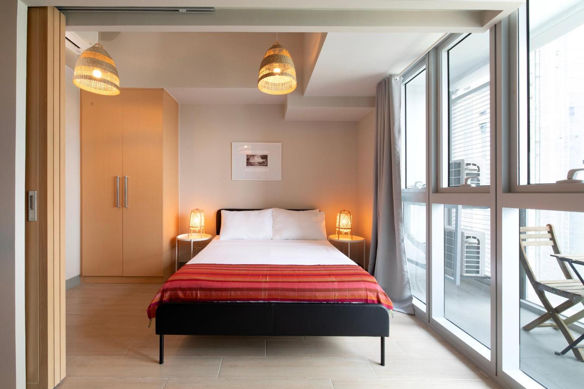 Uptown Parksuites Apartments Tower 2 Bgc By Ph Staycation 마닐라 외부 사진