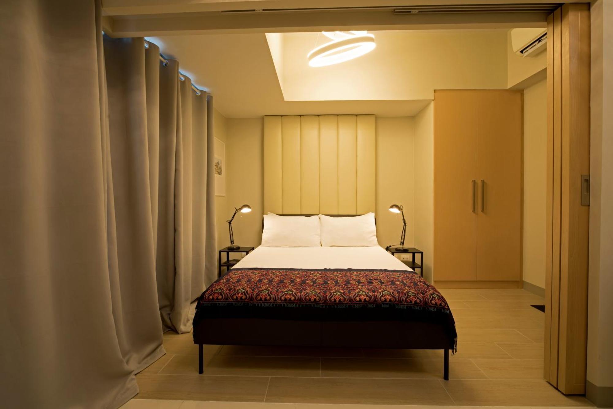 Uptown Parksuites Apartments Tower 2 Bgc By Ph Staycation 마닐라 외부 사진
