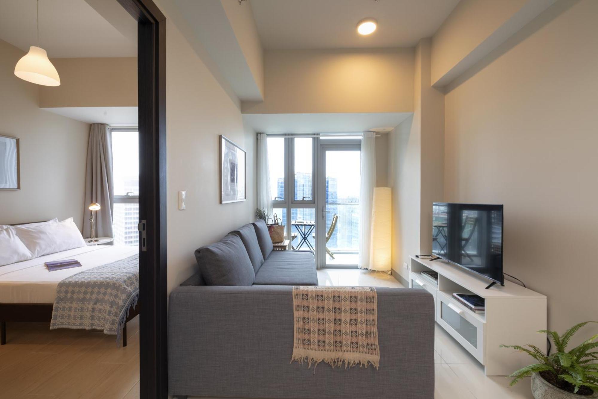Uptown Parksuites Apartments Tower 2 Bgc By Ph Staycation 마닐라 외부 사진